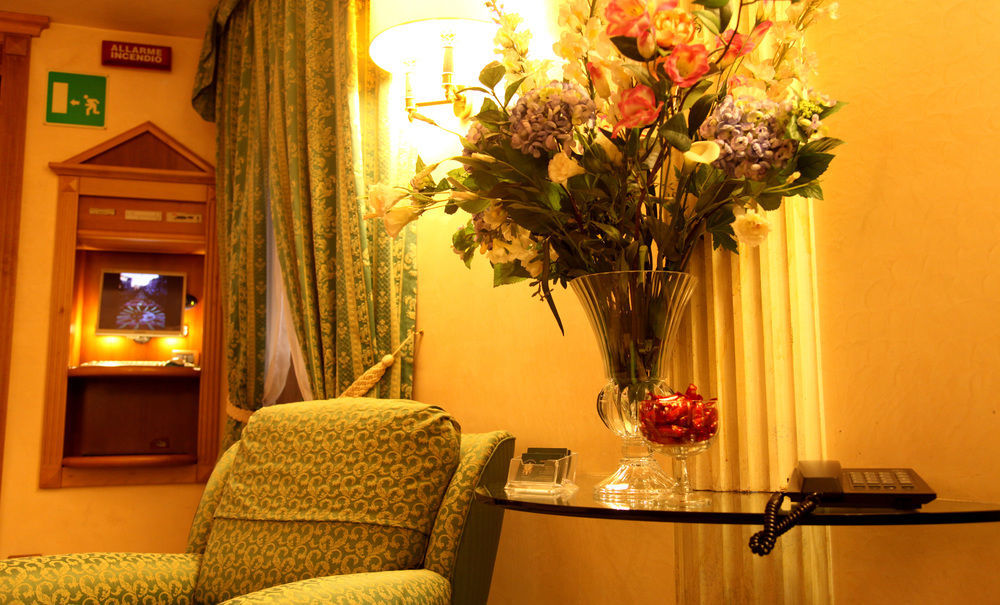 Colonna Room Rental Фраскати Экстерьер фото