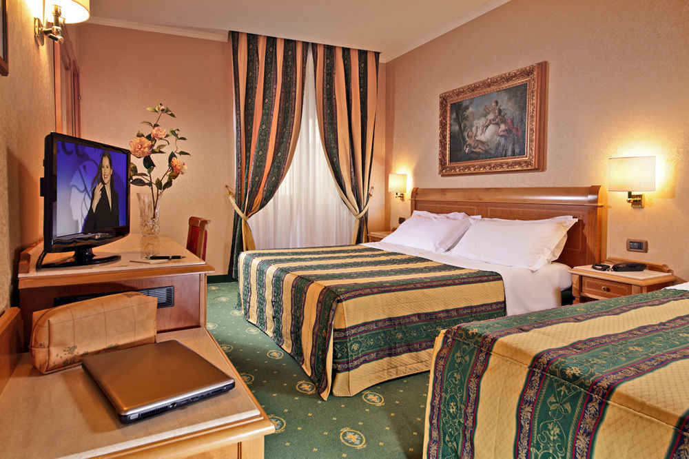 Colonna Room Rental Фраскати Экстерьер фото